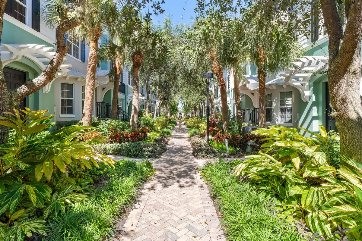 329 W Mallory Circle, Delray Beach, FL 33483 - #1