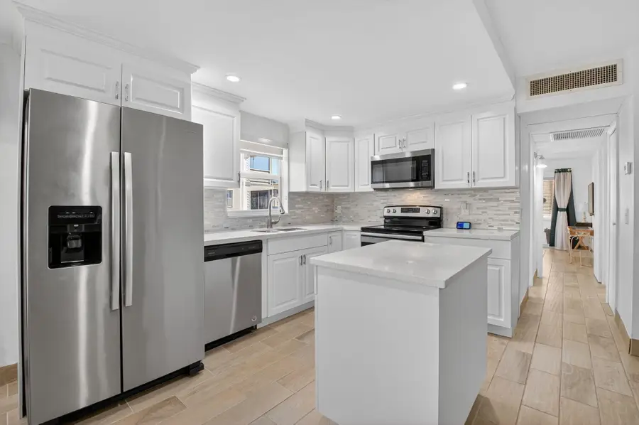 60 Brittany #B, Delray Beach, FL 33446 - #2