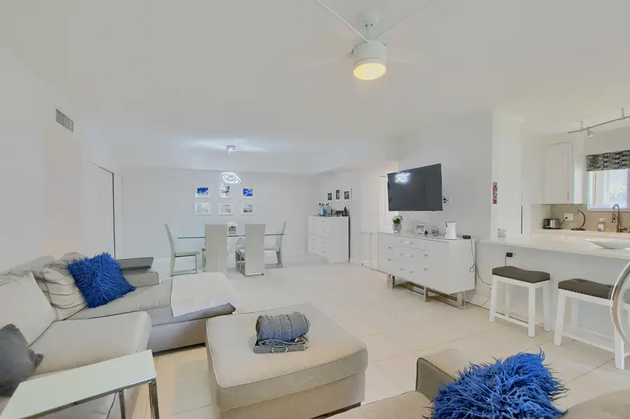 6314 Longboat Lane W #102, Boca Raton, FL 33433 - Image #3