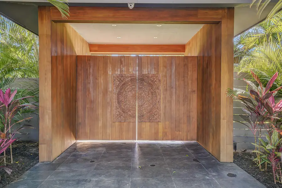 250 Essex Lane, West Palm Beach, FL 33405 - Image #2