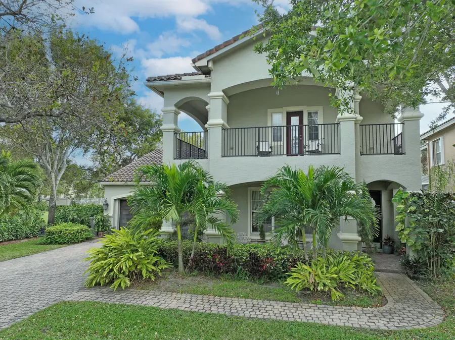 599 Cresta Circle, West Palm Beach, FL 33413 - Image #2