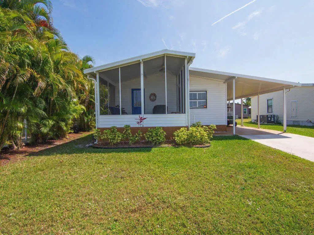522 Hemingway Terrace, Fort Pierce, FL 34982 - Image #1