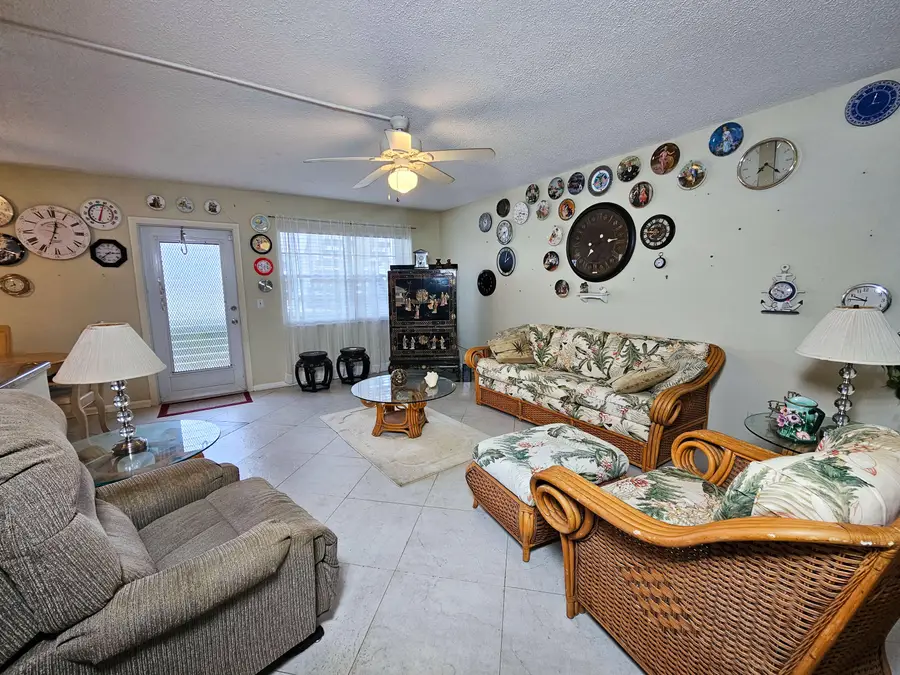 131 Somerset G, West Palm Beach, FL 33417 - Image #2