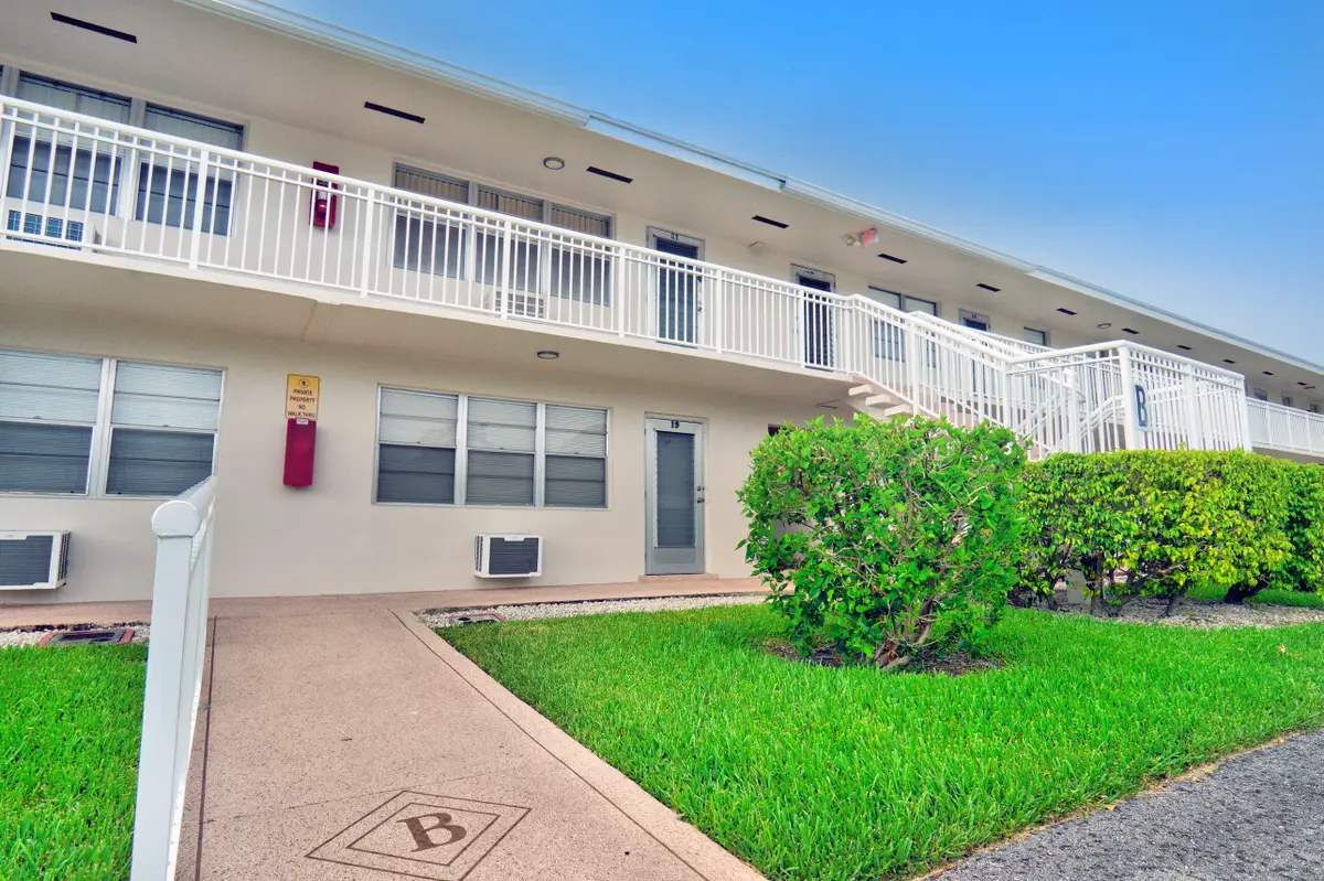 19 Hastings B, West Palm Beach, FL 33417 - #1