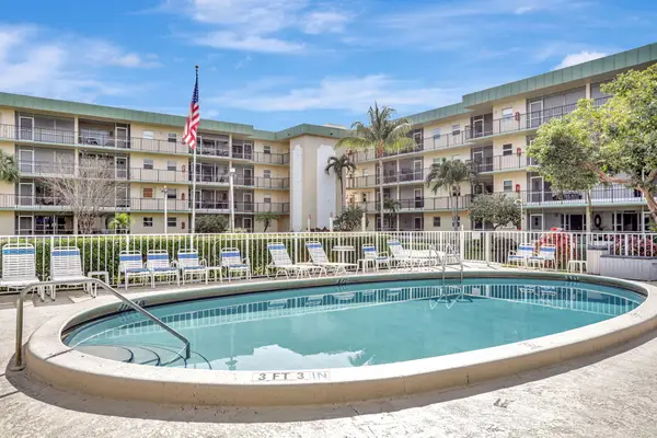 806 SE 7th Street #403, Deerfield Beach, FL 33441