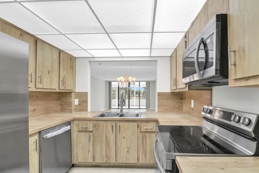 6620 Boca De Mar Drive #105, Boca Raton, FL 33433 - Image #3