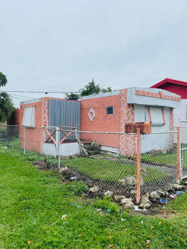 585 SW Sw 6th Street Street, Belle Glade, FL 33430