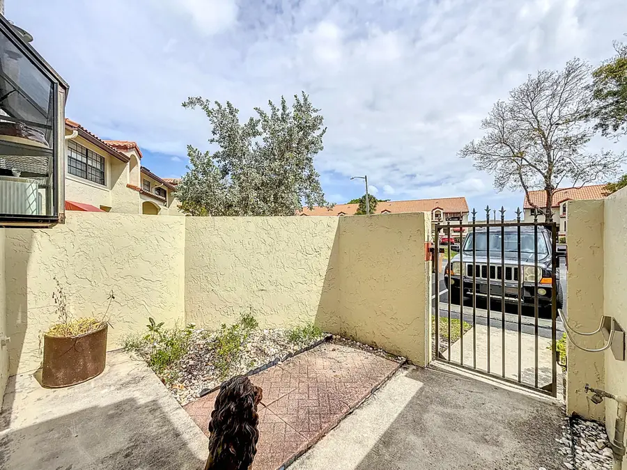 1001 Republic Court, Deerfield Beach, FL 33442 - Image #2