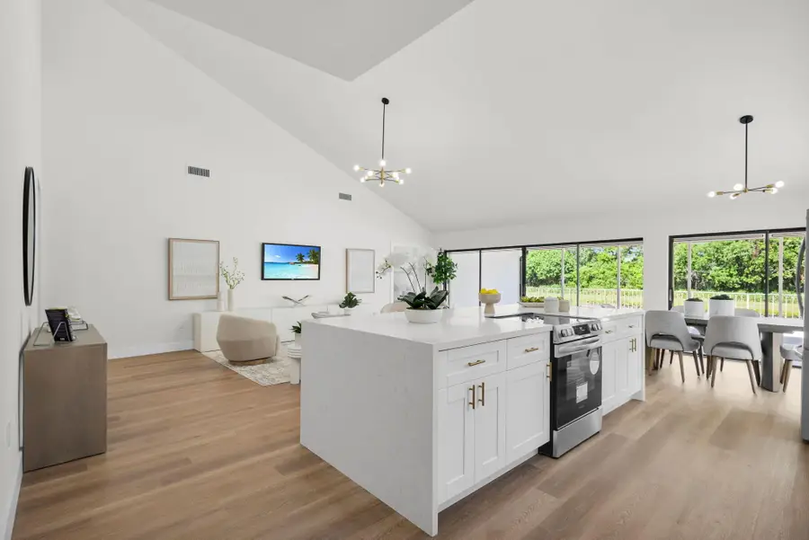 2795 Hawthorne Lane, West Palm Beach, FL 33409 - Image #3