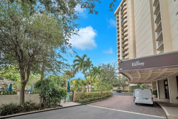 2480 Presidential Way #303, West Palm Beach, FL 33401