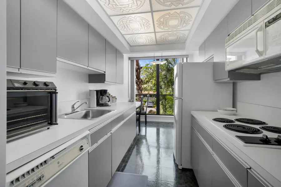 805 Bridgewood Place, Boca Raton, FL 33434 - Image #3