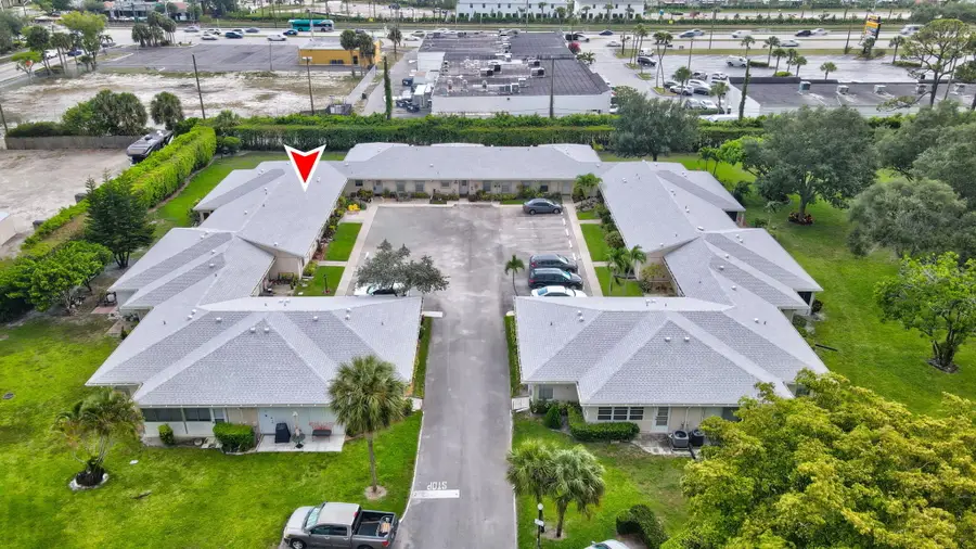 395 Bennington Ln, Lake Worth, FL 33467 - Image #3
