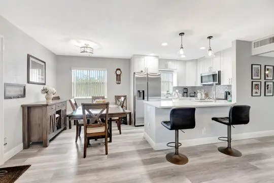 313 Saxony #G, Delray Beach, FL 33446 - Image #3