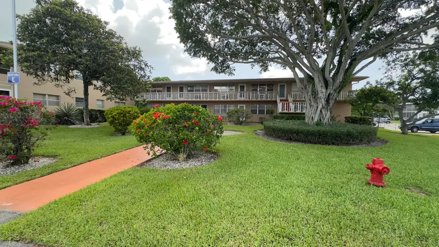 126 Bedford E E, West Palm Beach, FL 33417 - Image #3