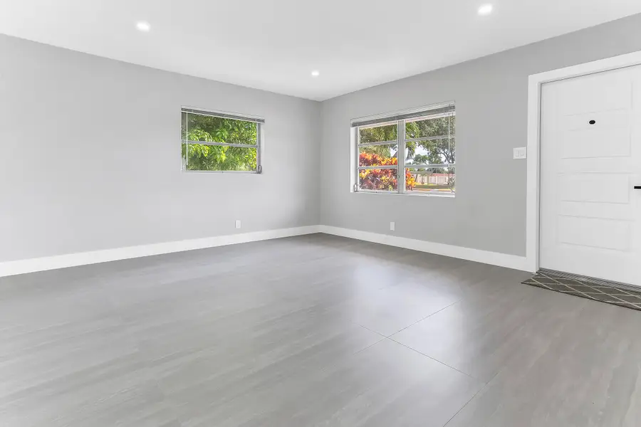 7609 NW 70 Avenue, Tamarac, FL 33321 - Image #3