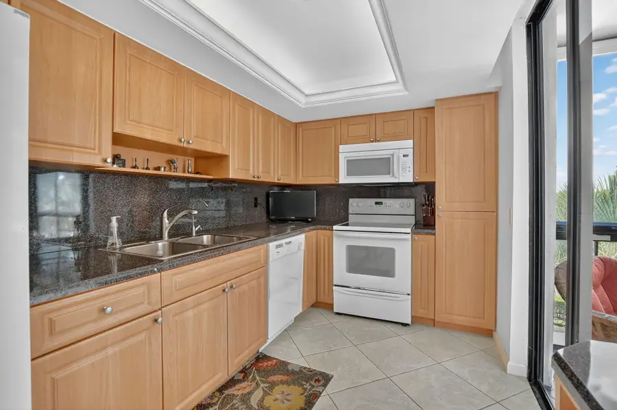 1844 Bridgewood Drive, Boca Raton, FL 33434 - Image #3