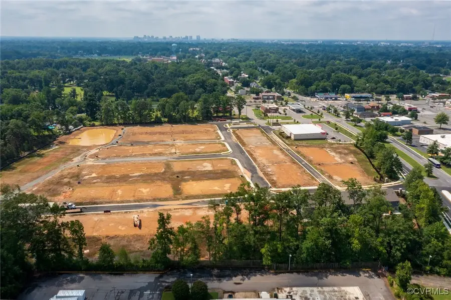 926 Encore Autumn Lane #B-13, East Highland Park, VA 23227 - Image #2