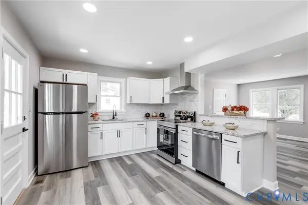 324 S 12th Avenue, Hopewell, VA 23860