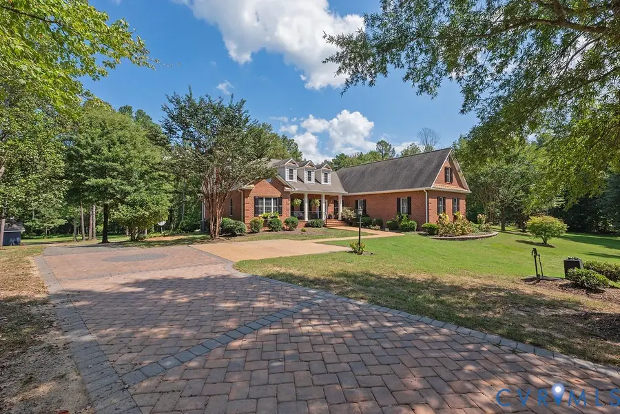 11920 Shamrock Farms Court, Glen Allen, VA 23059 - Image #2