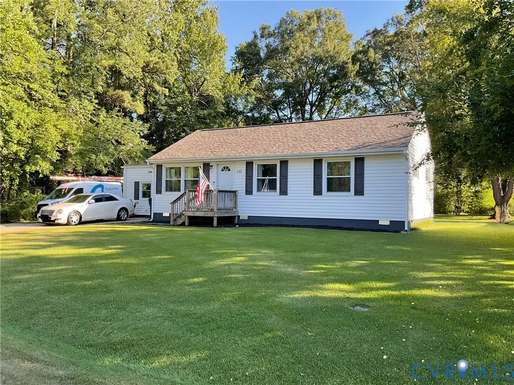 203 E Gray Street, Sandston, VA 23150 - #1