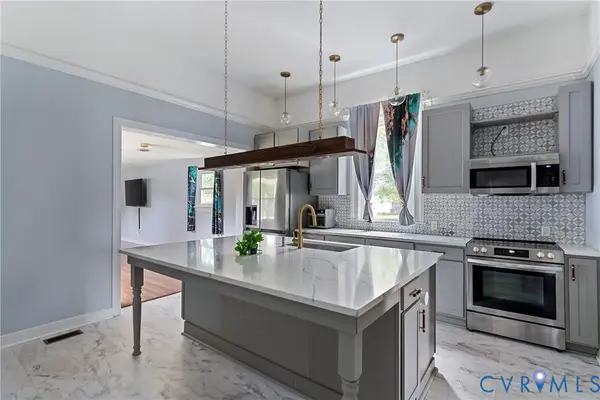 166 Wright Avenue, Colonial Heights, VA 23834