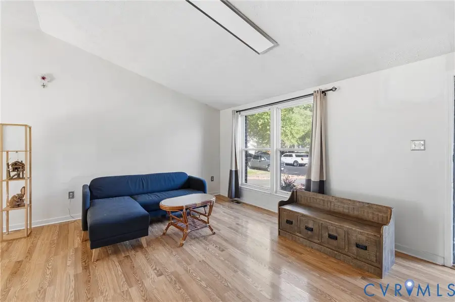 10011 Laurel Lakes Drive, Glen Allen, VA 23060 - Image #3