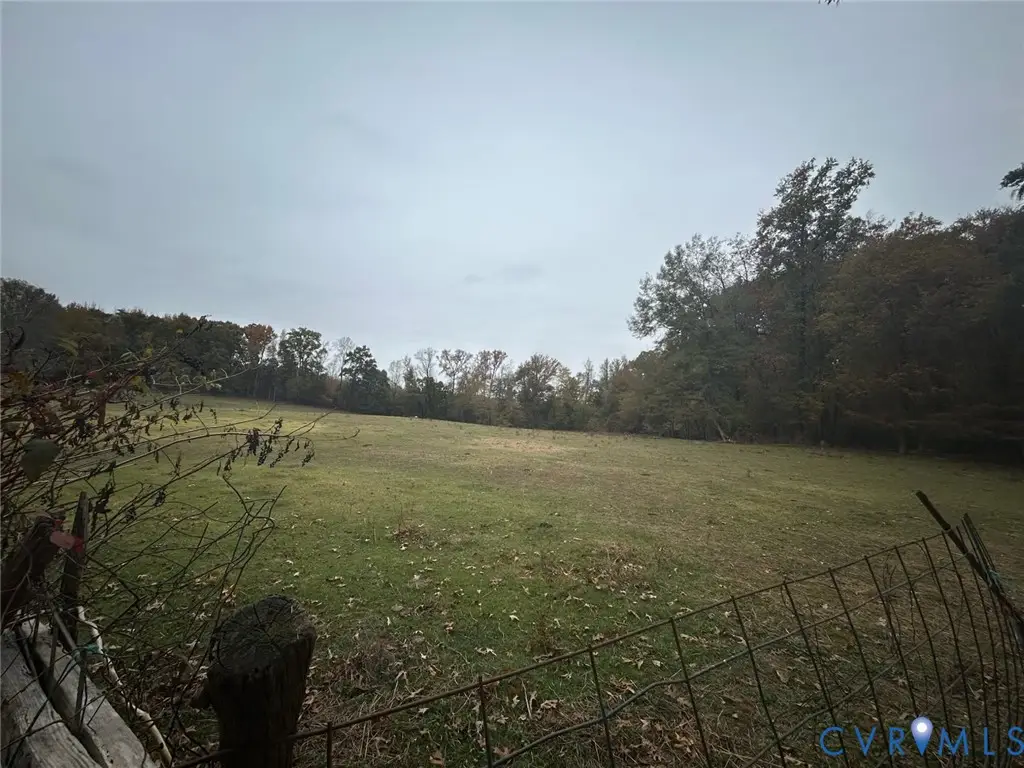 283 Victoria Road, Gum Spring, VA 23065 - Image #1