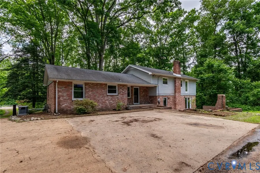 13101 Harrowgate Road, Chester, VA 23831 - Image #3