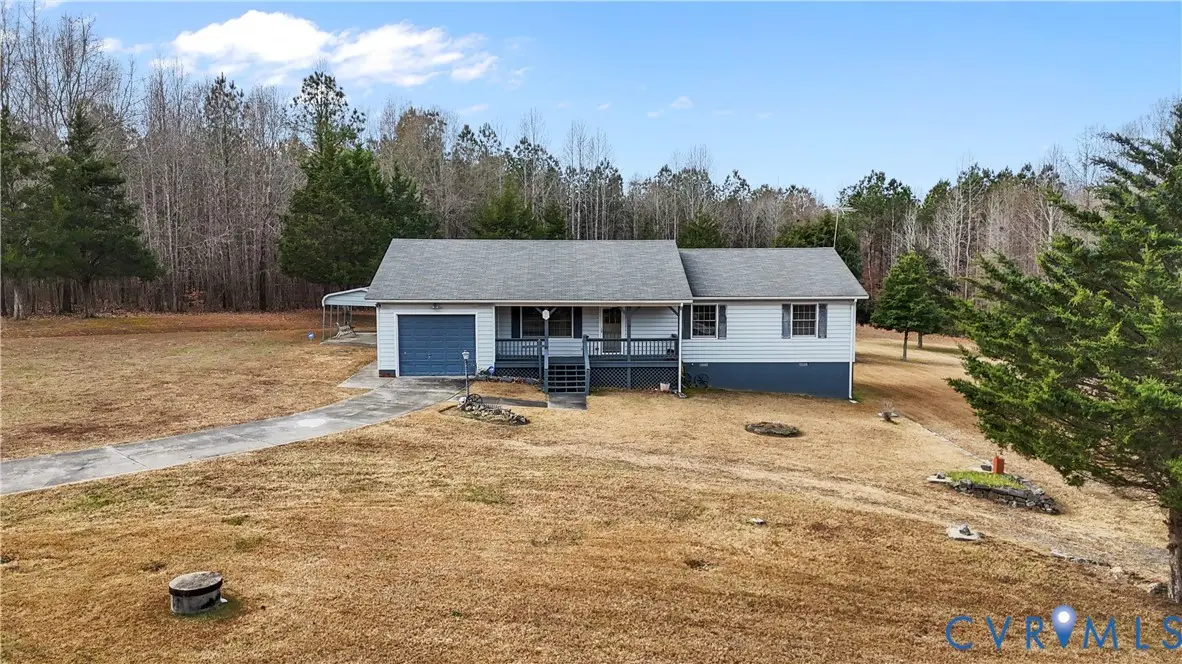 927 E Courthouse Road, Blackstone, VA 23824 - Image #1