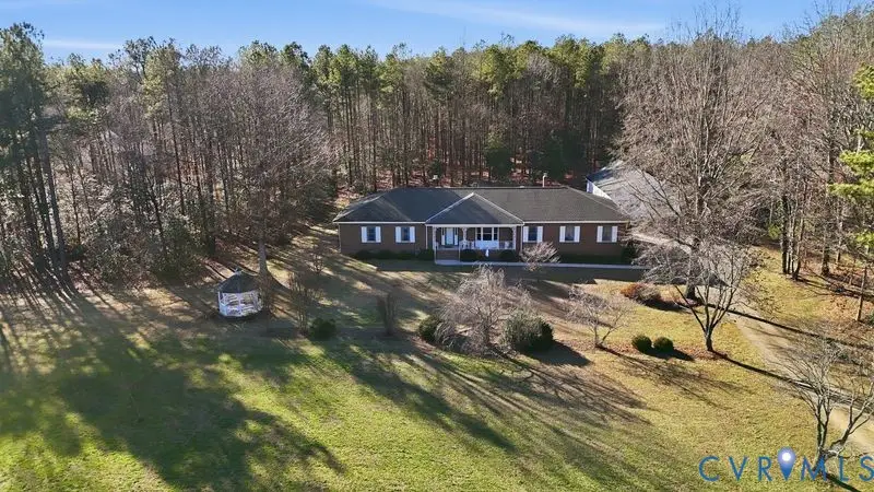 11211 Woodstock Heights Drive, Glen Allen, VA 23059 - Image #2