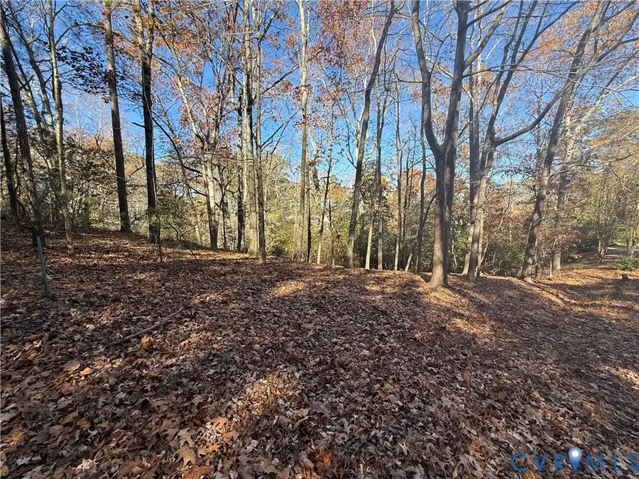 105 Shirley Drive, Williamsburg, VA 23188 - Image #2