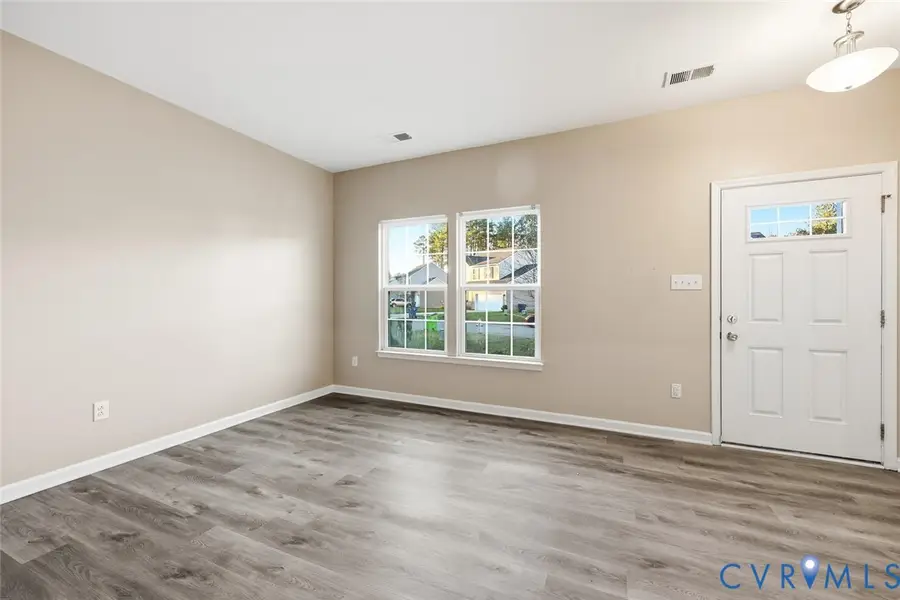 5860 Heathers Crossing Drive, Chesterfield, VA 23832 - Image #3