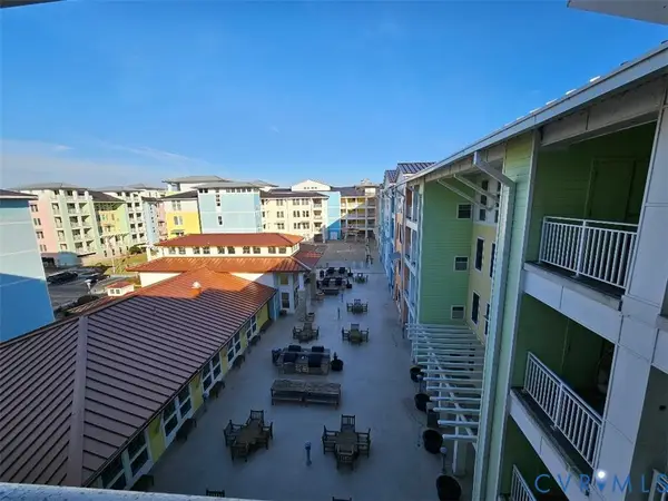 3738 Sandpiper Road #432B, Virginia Beach, VA 23456