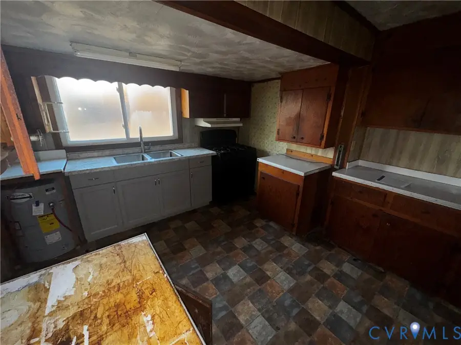 5571 W Courthouse Road, Crewe, VA 23930 - Image #3