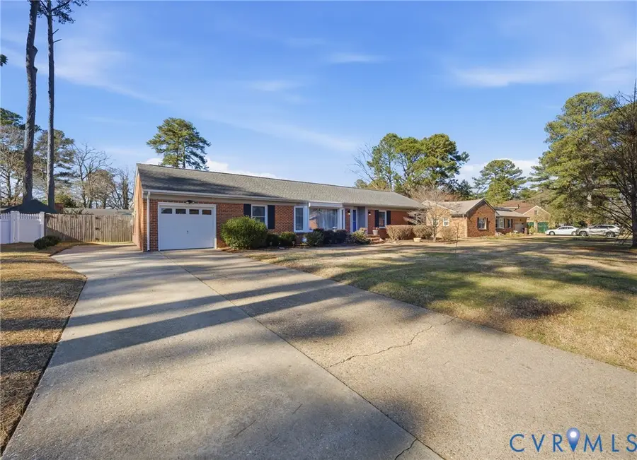 2836 Meadow Wood Drive, Chesapeake, VA 23321 - Image #2