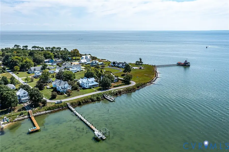 218 Fleeton Point Circle, Reedville, VA 22539 - Image #2