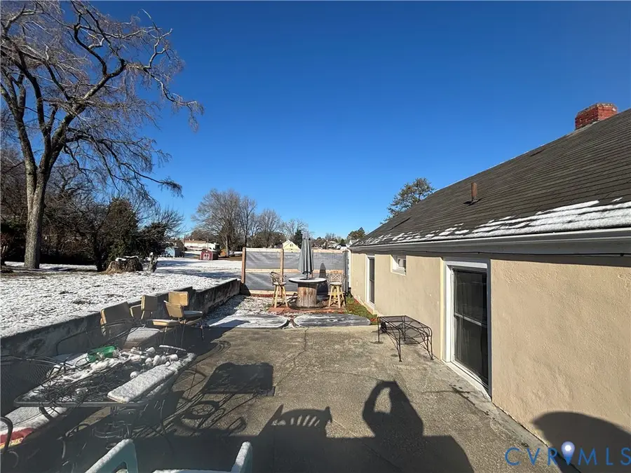 915 W Carolina Avenue, Crewe, VA 23930 - Image #3