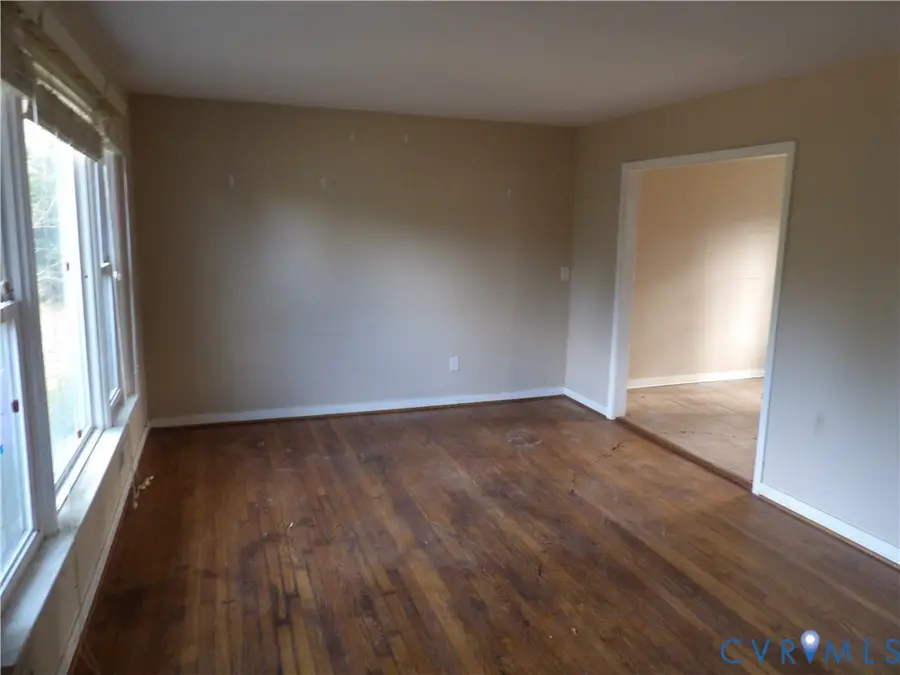 10817 W Huguenot Road, North Chesterfield, VA 23235 - Image #2