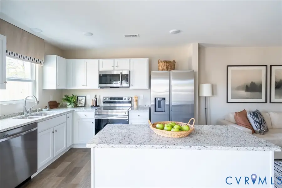 927 Encore Autumn Lane #E-36, East Highland Park, VA 23227 - #3