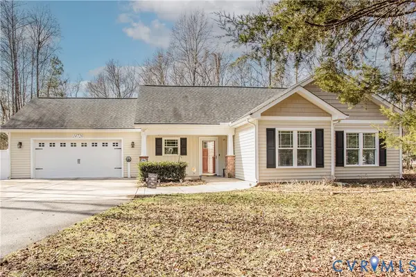 14720 Gamblers Cove Lane, Chester, VA 23836