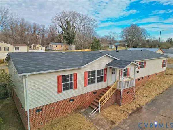 806 Lunenburg Avenue, Victoria, VA 23974