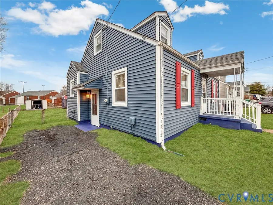 544 Roslyn Avenue, Colonial Heights, VA 23834 - #2