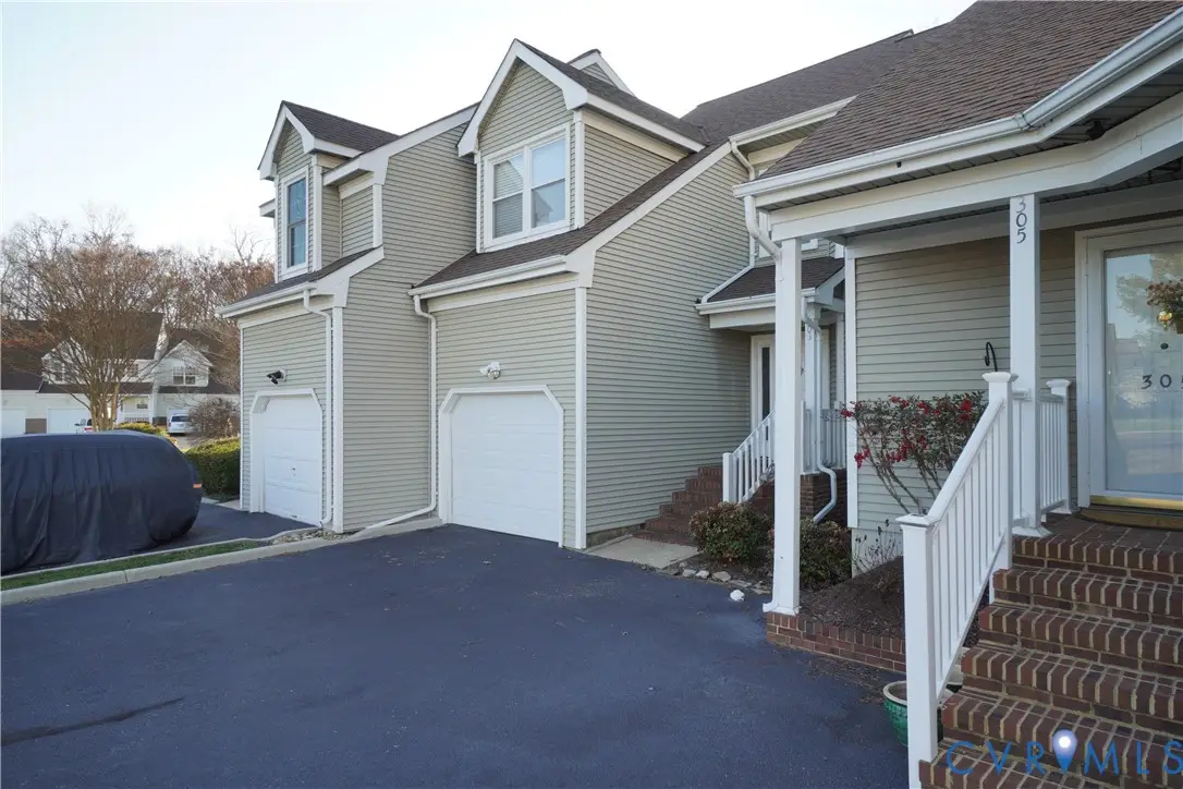 303 Bridge Crossing, Yorktown, VA 23692 - #1