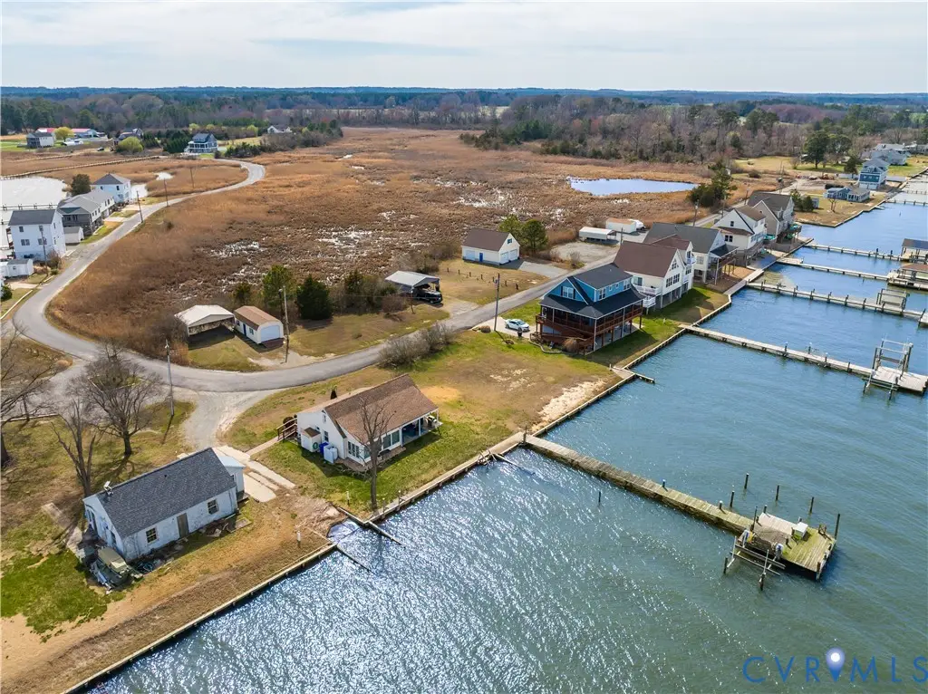 998 Fort Lowry Lane, Dunnsville, VA 22454 - #1