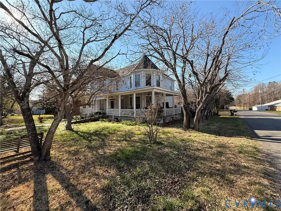 1622 12th Street, Victoria, VA 23974 - #2