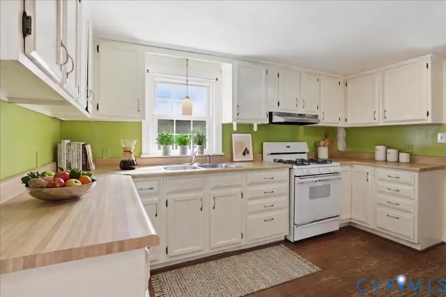 8153 E Patrick Henry Road, Ashland, VA 23005 - #2