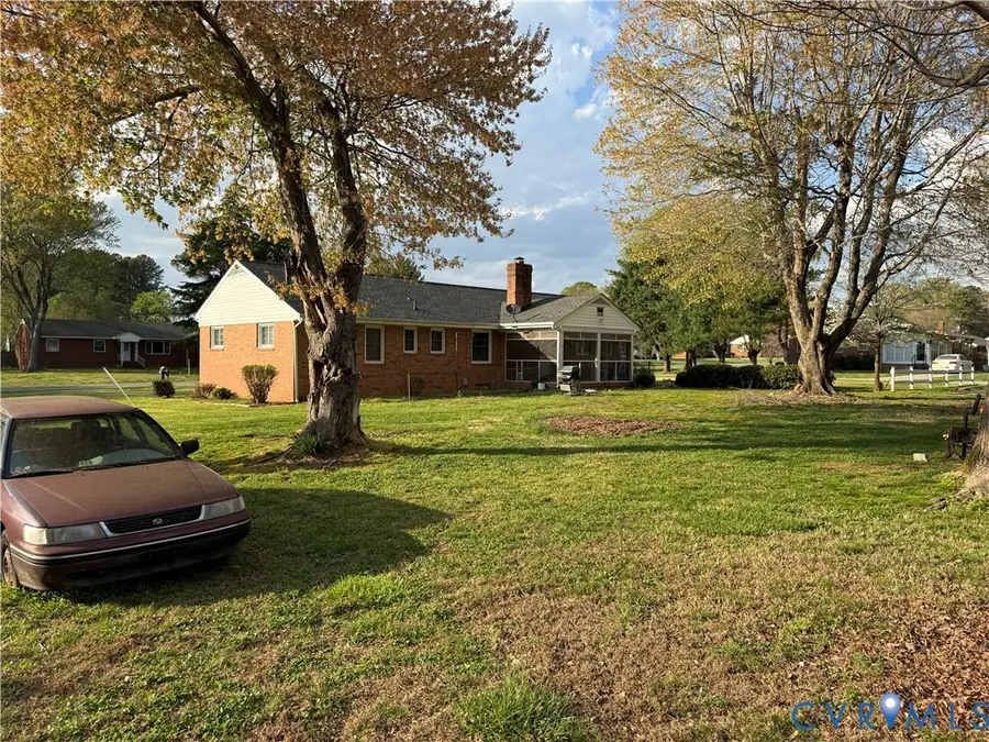 8295 Franklin Lane, Mechanicsville, VA 23111 - #2