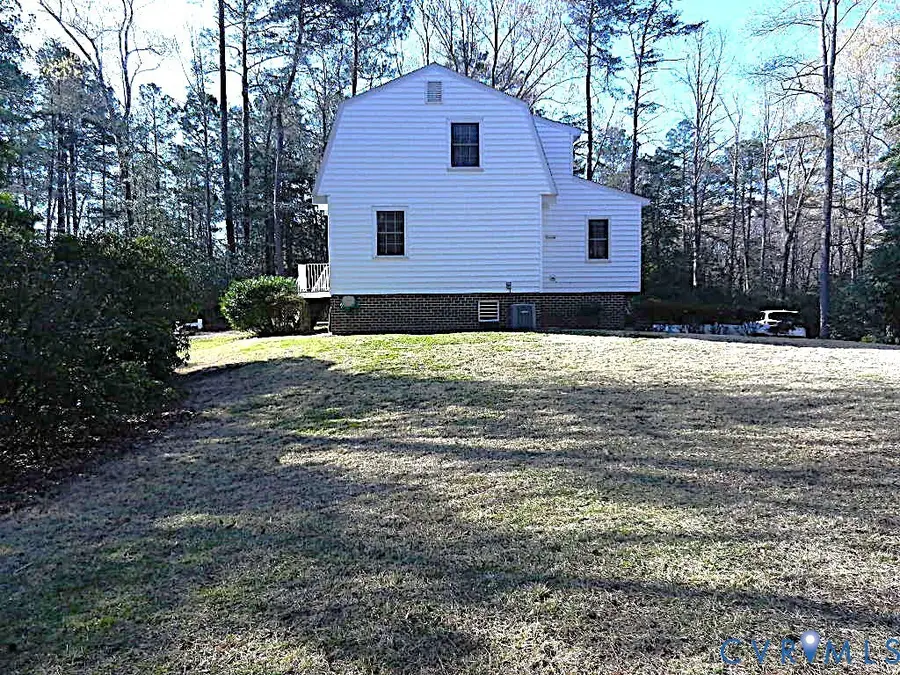 250 Walnut Road, Kilmarnock, VA 22482 - #3