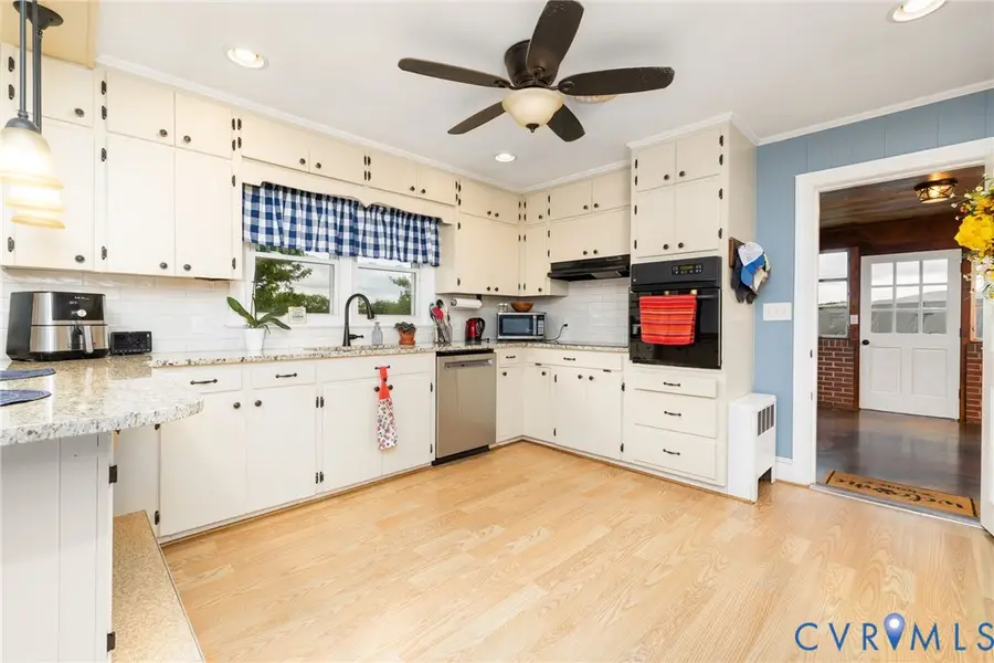836 Dobbins Bridge Road, Blackstone, VA 23824 - #3