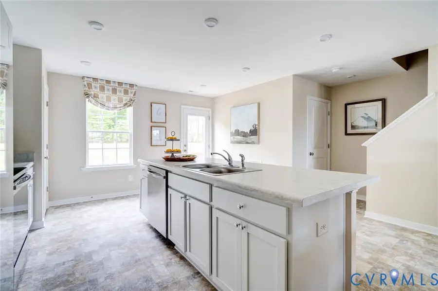 5243 Encore Autumn Walk #I-58, Fairfield, VA 23227 - #2